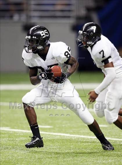 Thumbnail 2 in Steele vs. East Central (Texas Football Classic) photogallery.