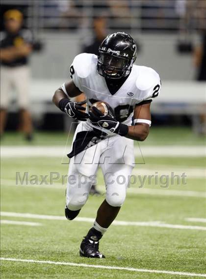 Thumbnail 3 in Steele vs. East Central (Texas Football Classic) photogallery.