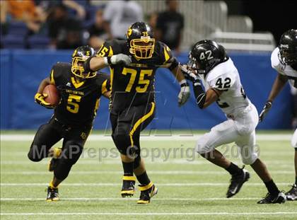 Thumbnail 3 in Steele vs. East Central (Texas Football Classic) photogallery.
