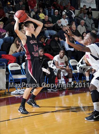 Thumbnail 3 in Columbia vs. Decatur photogallery.