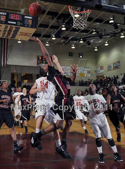 Thumbnail 2 in Columbia vs. Decatur photogallery.