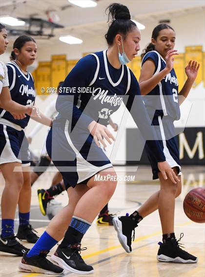 Thumbnail 3 in Madison vs. Grossmont photogallery.
