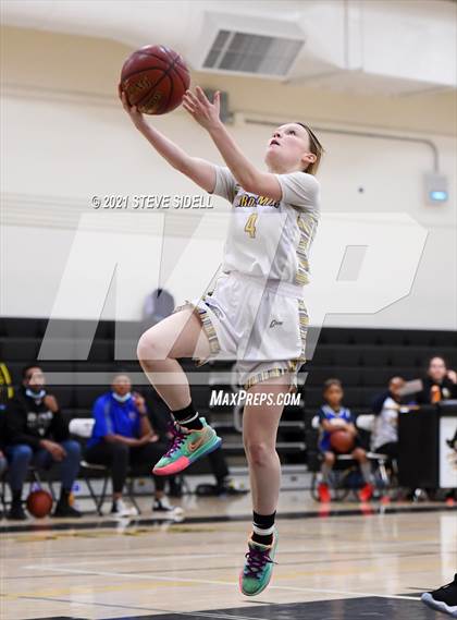Thumbnail 1 in Madison vs. Grossmont photogallery.