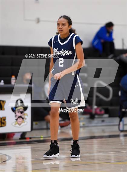Thumbnail 2 in Madison vs. Grossmont photogallery.