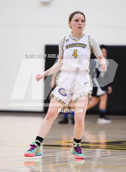 Thumbnail 1 in Madison vs. Grossmont photogallery.