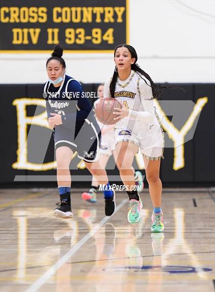 Thumbnail 2 in Madison vs. Grossmont photogallery.