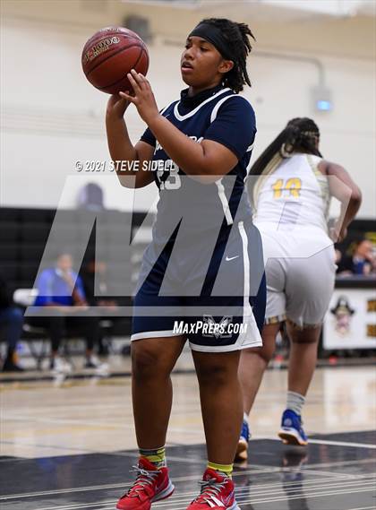 Thumbnail 2 in Madison vs. Grossmont photogallery.