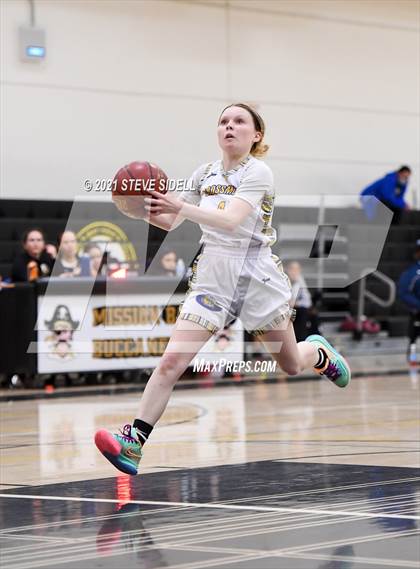 Thumbnail 2 in Madison vs. Grossmont photogallery.