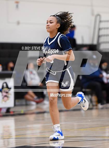 Thumbnail 1 in Madison vs. Grossmont photogallery.