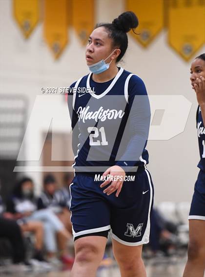 Thumbnail 3 in Madison vs. Grossmont photogallery.