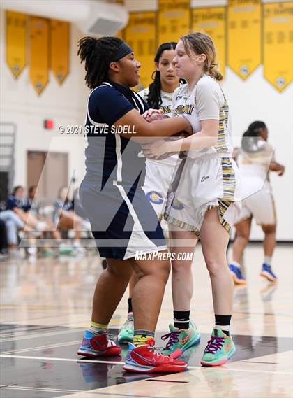 Thumbnail 1 in Madison vs. Grossmont photogallery.