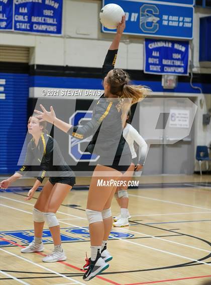 Thumbnail 2 in Gilbert vs. O'Connor photogallery.