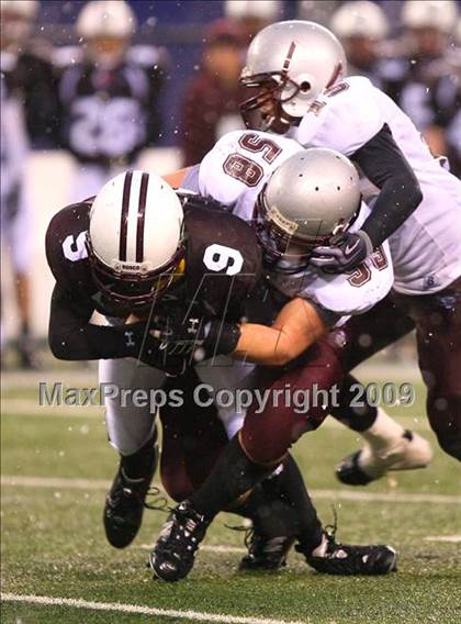 Thumbnail 2 in St. Peter's vs. Don Bosco (NJSIAA Non-Public Group 4 Final) photogallery.