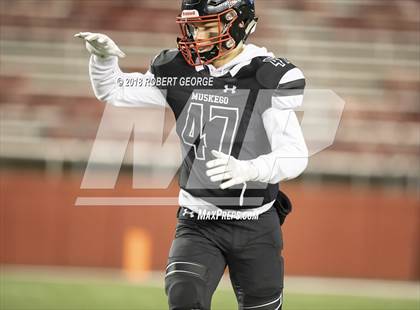Thumbnail 2 in Muskego vs. Kimberly (WIAA D1 Final)  photogallery.