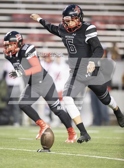 Thumbnail 1 in Muskego vs. Kimberly (WIAA D1 Final)  photogallery.