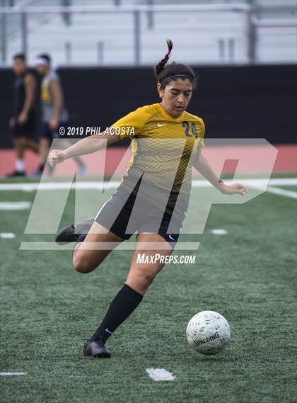 Thumbnail 2 in Cabrillo vs Redlands (Best of the West Tournament) photogallery.