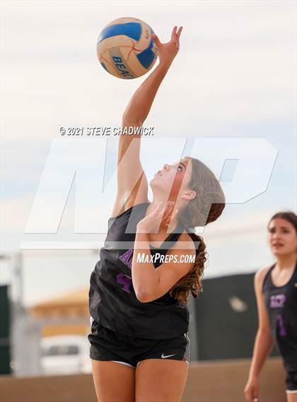 Thumbnail 2 in Chandler Prep vs Arizona College Prep @ Casteel photogallery.