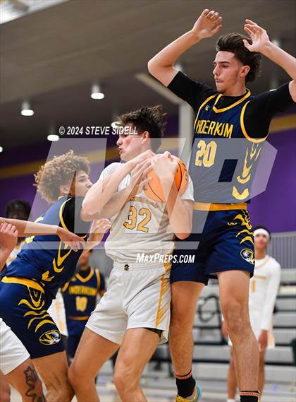 Thumbnail 2 in Mission Bay vs. Inderkum photogallery.