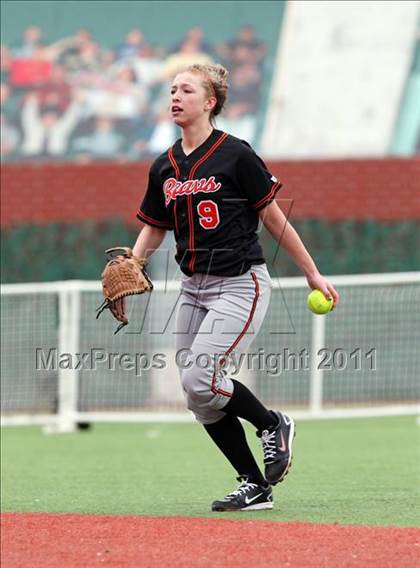 Thumbnail 2 in Anderson vs Beaverton photogallery.