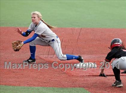 Thumbnail 2 in Anderson vs Beaverton photogallery.