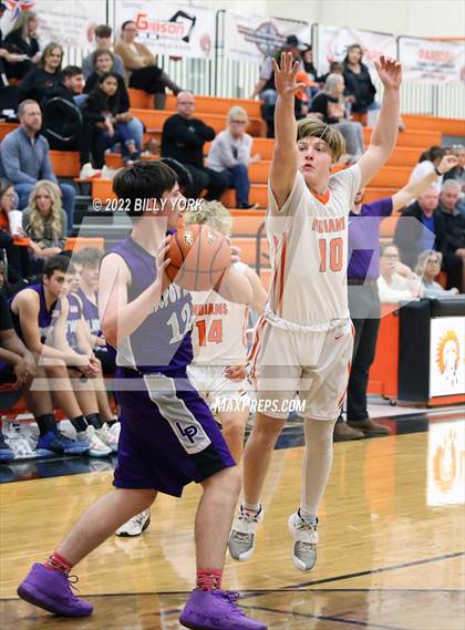 Thumbnail 3 in Grand Saline vs LaPoynor photogallery.