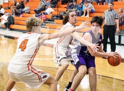 Thumbnail 3 in Grand Saline vs LaPoynor photogallery.
