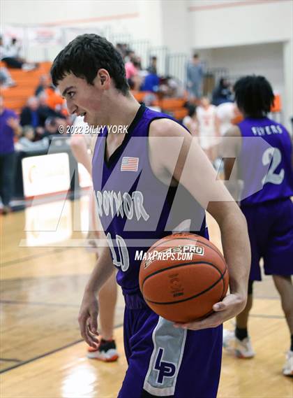 Thumbnail 2 in Grand Saline vs LaPoynor photogallery.