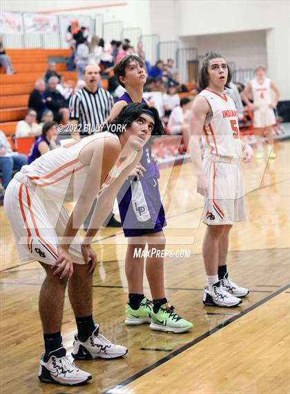 Thumbnail 3 in Grand Saline vs LaPoynor photogallery.