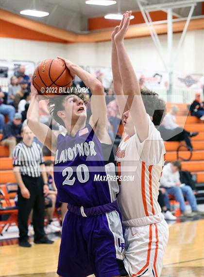 Thumbnail 1 in Grand Saline vs LaPoynor photogallery.
