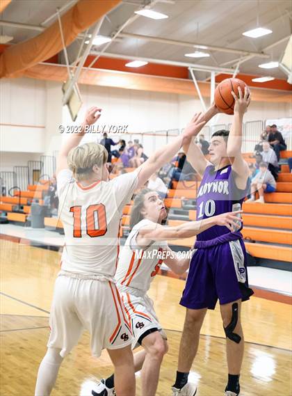 Thumbnail 1 in Grand Saline vs LaPoynor photogallery.