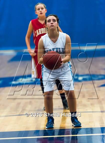 Thumbnail 3 in Cardinal Mooney @ Berkeley Prep photogallery.