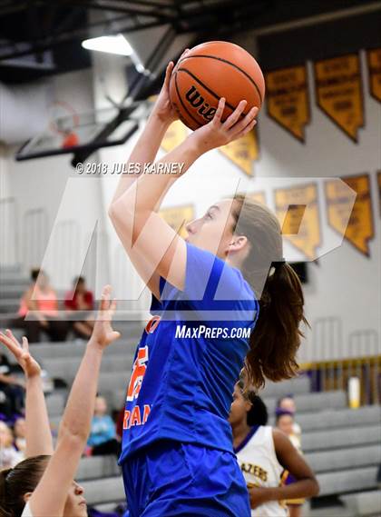 Thumbnail 3 in Durango vs Bishop Gorman photogallery.