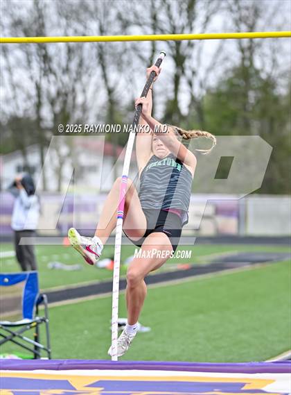 Thumbnail 1 in Marion Relays (Pole Vault)  photogallery.