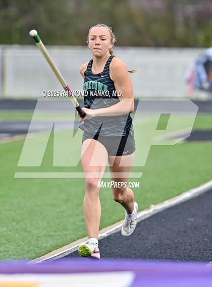 Thumbnail 1 in Marion Relays (Pole Vault)  photogallery.