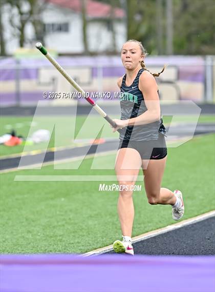 Thumbnail 1 in Marion Relays (Pole Vault)  photogallery.