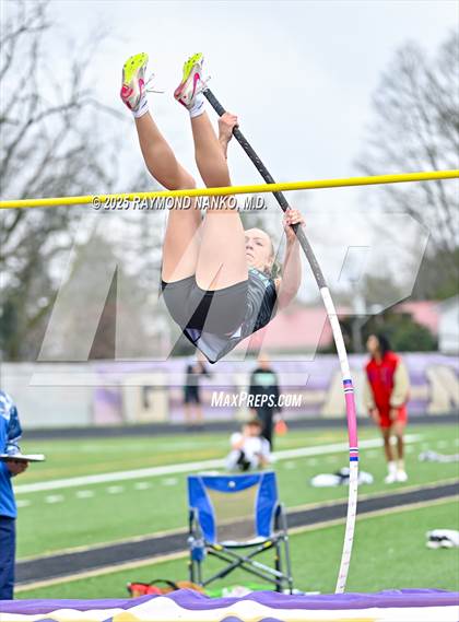 Thumbnail 3 in Marion Relays (Pole Vault)  photogallery.