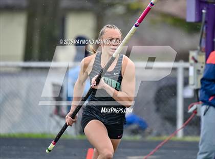 Thumbnail 1 in Marion Relays (Pole Vault)  photogallery.