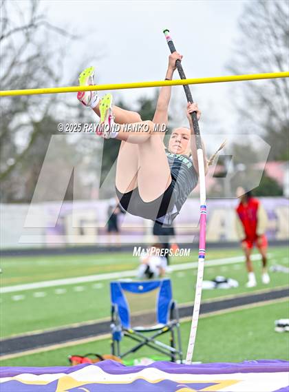 Thumbnail 1 in Marion Relays (Pole Vault)  photogallery.