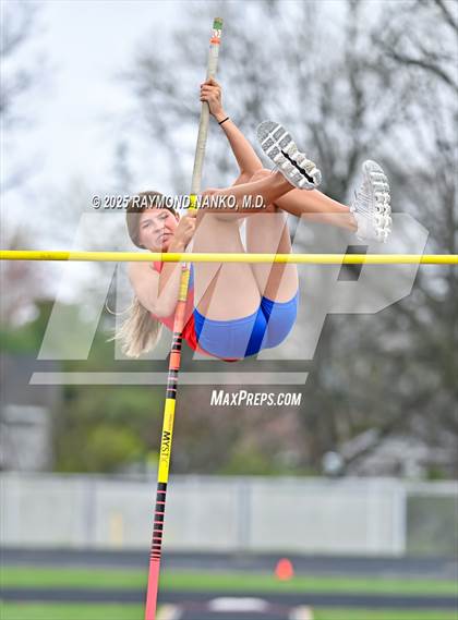 Thumbnail 1 in Marion Relays (Pole Vault)  photogallery.