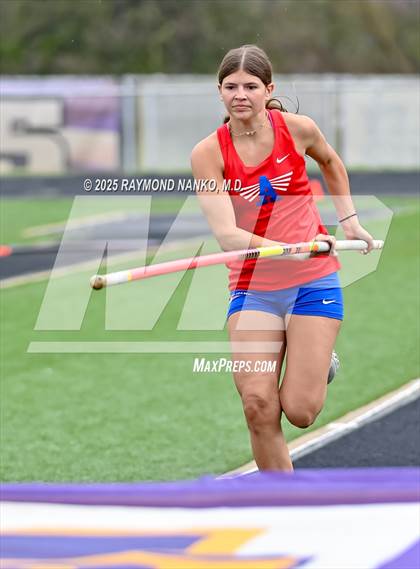 Thumbnail 1 in Marion Relays (Pole Vault)  photogallery.