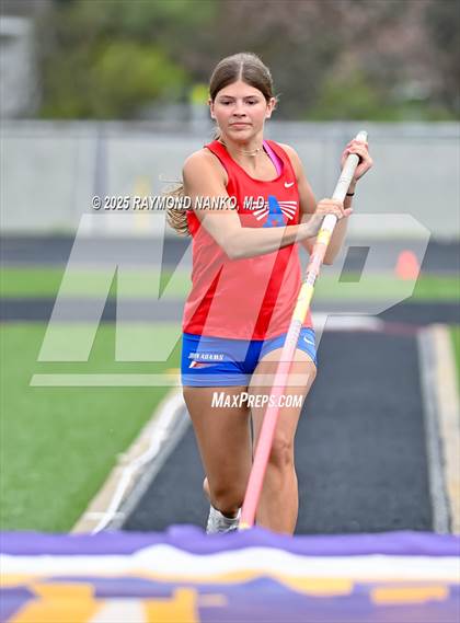 Thumbnail 1 in Marion Relays (Pole Vault)  photogallery.