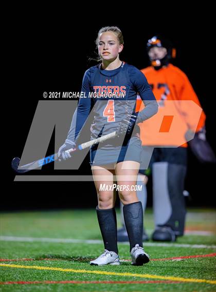 Thumbnail 1 in Shenendehowa vs. Mamaroneck (NYSPHAA Class A Semifinal) photogallery.