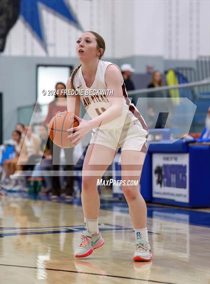 Thumbnail 1 in Collinsville vs. Bland (UIL 2A Bi-District) photogallery.