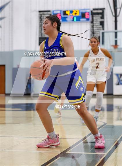 Thumbnail 2 in Collinsville vs. Bland (UIL 2A Bi-District) photogallery.