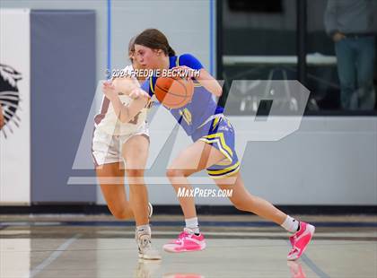 Thumbnail 1 in Collinsville vs. Bland (UIL 2A Bi-District) photogallery.