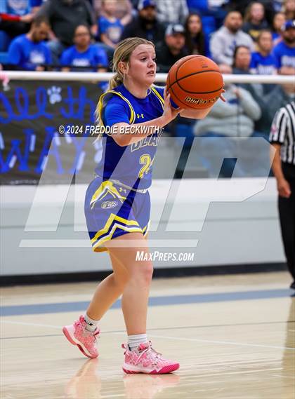 Thumbnail 2 in Collinsville vs. Bland (UIL 2A Bi-District) photogallery.