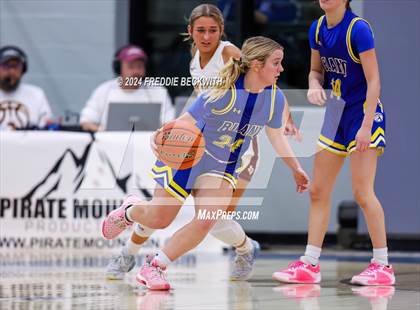 Thumbnail 2 in Collinsville vs. Bland (UIL 2A Bi-District) photogallery.