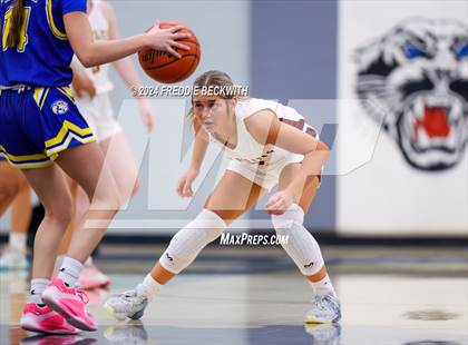 Thumbnail 3 in Collinsville vs. Bland (UIL 2A Bi-District) photogallery.