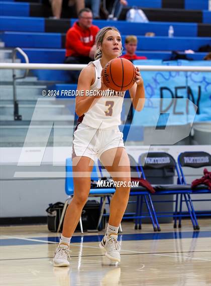 Thumbnail 3 in Collinsville vs. Bland (UIL 2A Bi-District) photogallery.