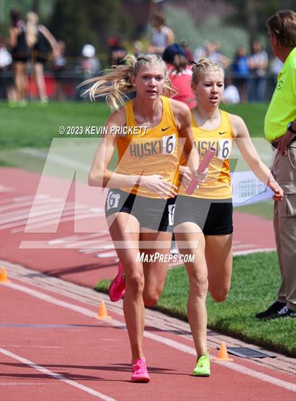 Thumbnail 3 in CHSAA Track and Field 4A Championships (Girls 4x800m Relay) photogallery.